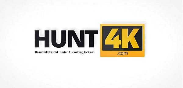  HUNT4K. Thief has to watch his hot girl have fun with the homeowner